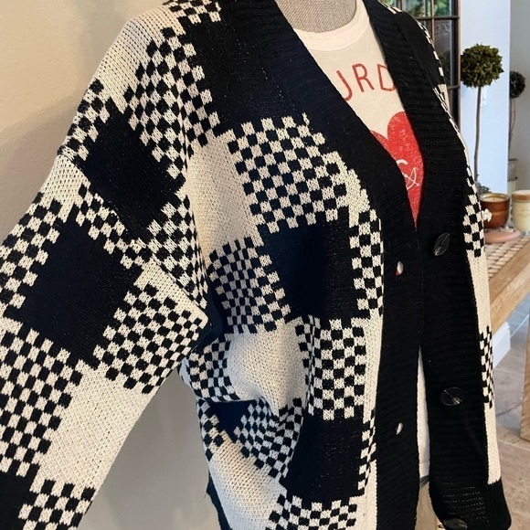 New - checker cardigan - Picture 4 of 4